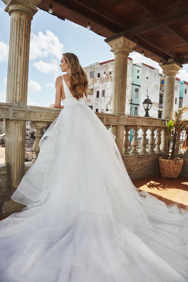 L'Amour Style Number LA8223 - 1