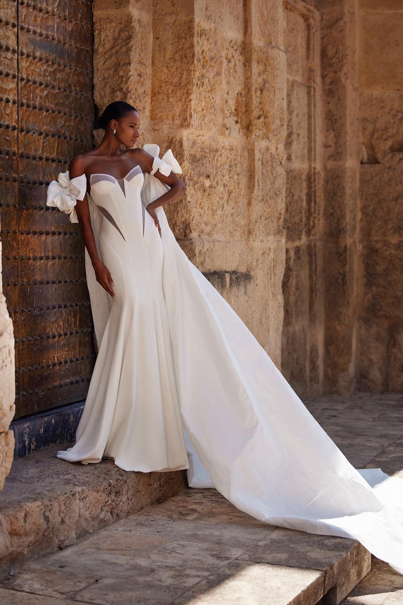 Romanzo Style Number 2357A - 1