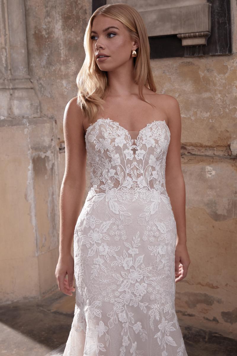 Adore Style Number 11305 - 3