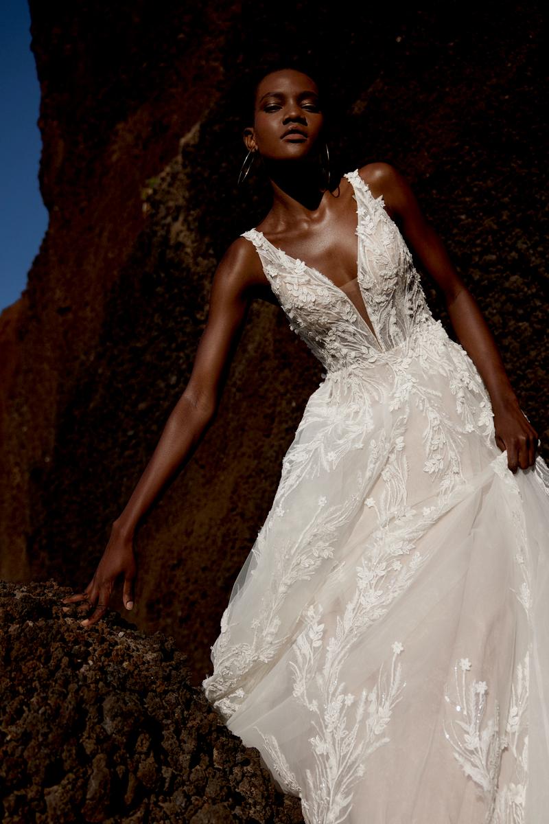 Lilian West Style Number 66372 - 9
