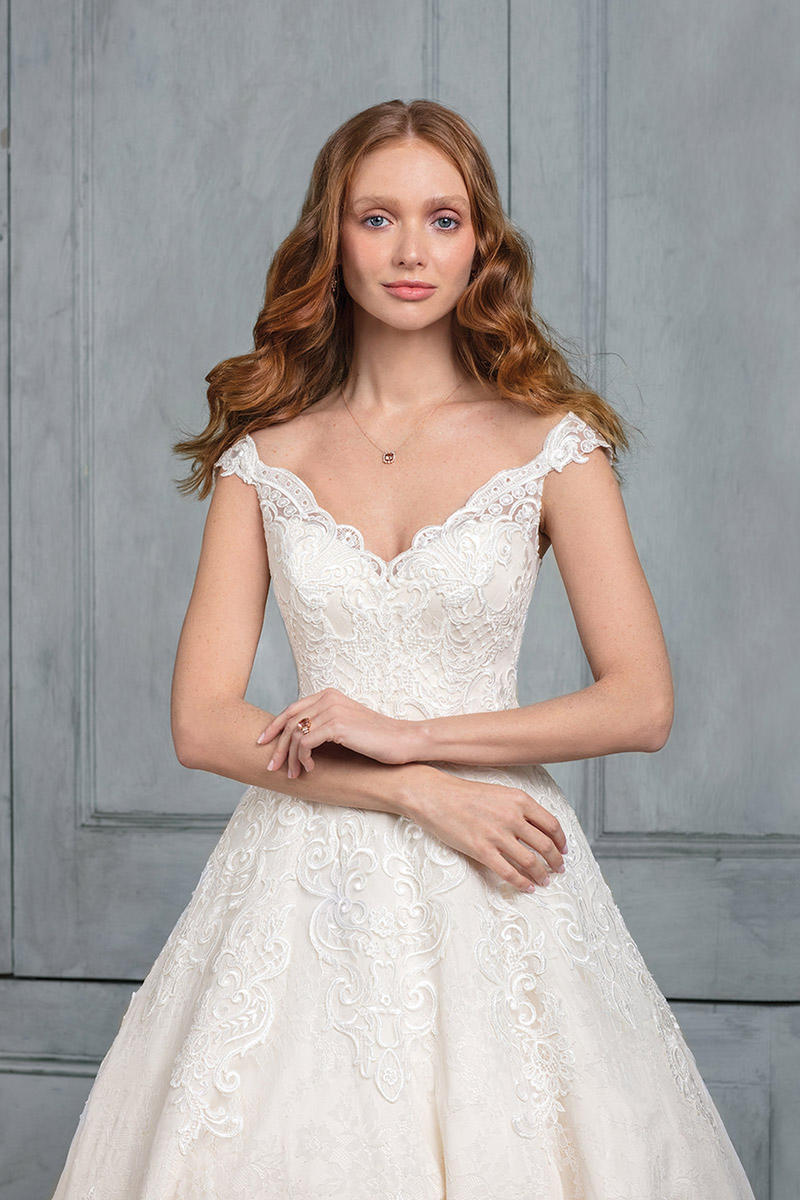Signature Style Number 99005 - 3
