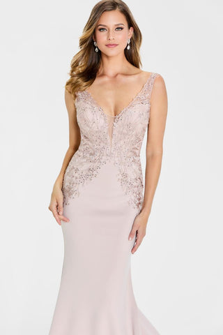 Montage Style Number M528 - 4