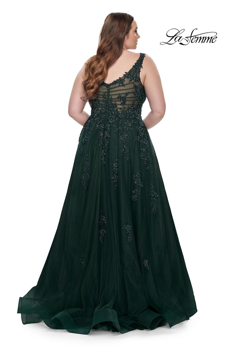 Plus Sizes Style Number 31383 - 6