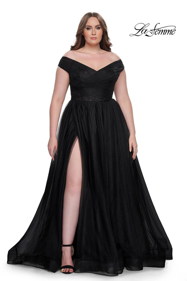 Plus Sizes Style Number 32204 - 1