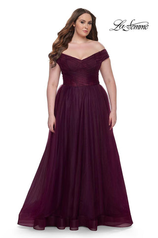 Plus Sizes Style Number 32204 - 6