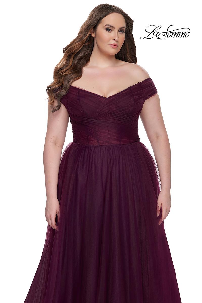 Plus Sizes Style Number 32204 - 14