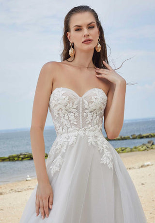 Amy and Eve Style Number 15052 - 3