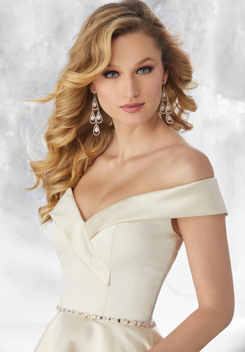 Damas de Vizcaya Style Number 9488 - 4