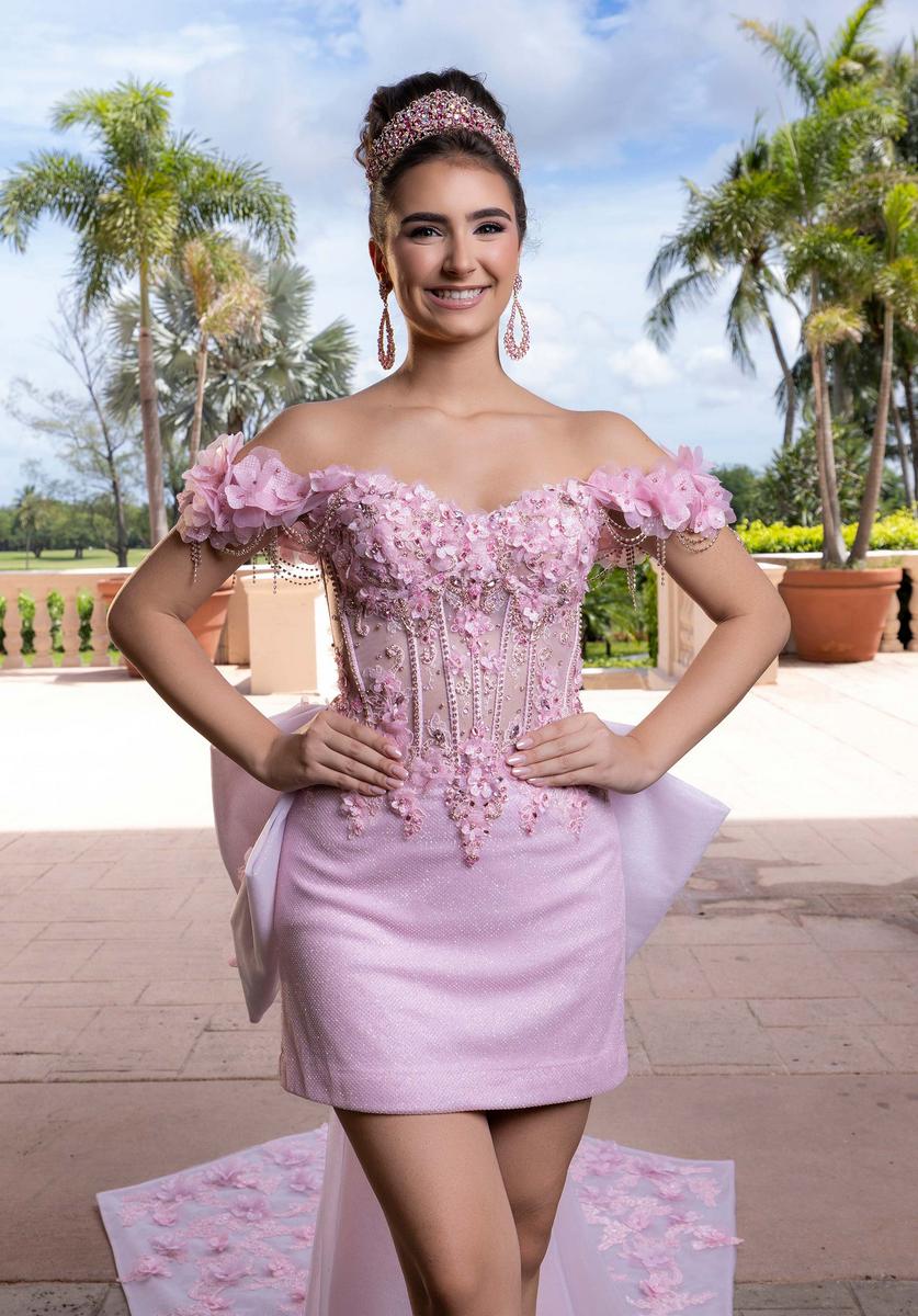 Vizcaya Style Number 4080024 - 16