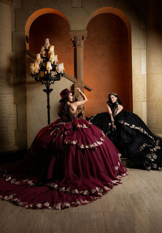 Vizcaya Style Number 4080040 - 9