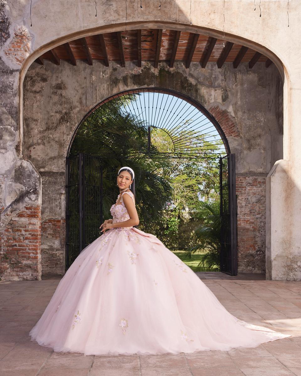 Vizcaya Style Number 89550 - 4