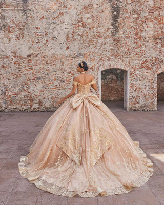 Vizcaya Style Number 89557 - 4