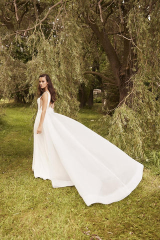 Paloma Blanca Style Number P5087 - 2