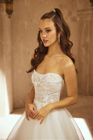 Paloma Blanca Style Number P5113 - 3
