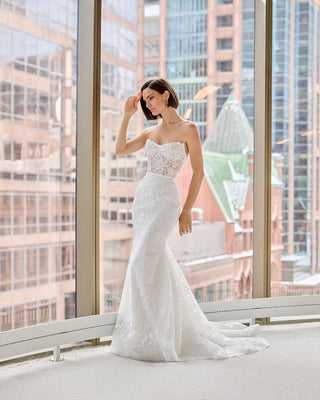 Paloma Blanca Style Number P5202 - 3