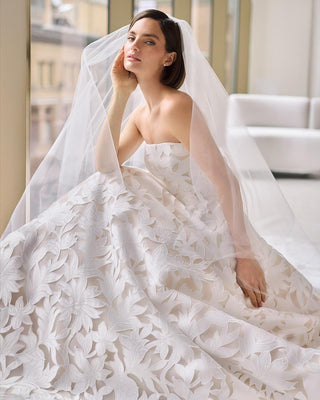 Paloma Blanca Style Number P5212 - 4