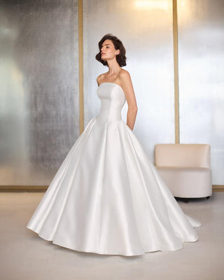 Paloma Blanca Style Number P5217 - 1