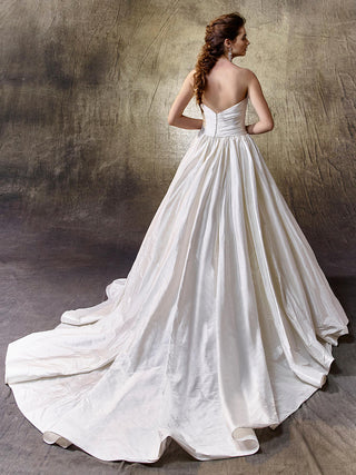 Enzoani Bridal Style Number Liliana - 2