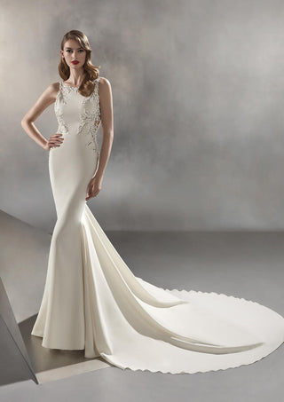 Atelier Pronovias Style Number HOSTA - 1