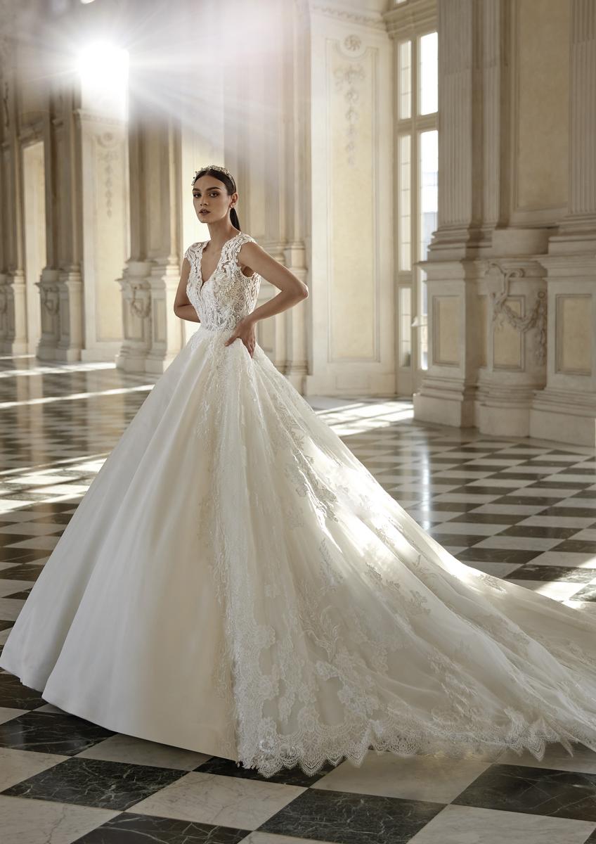 Privee Collection Style Number TRINITY - 1