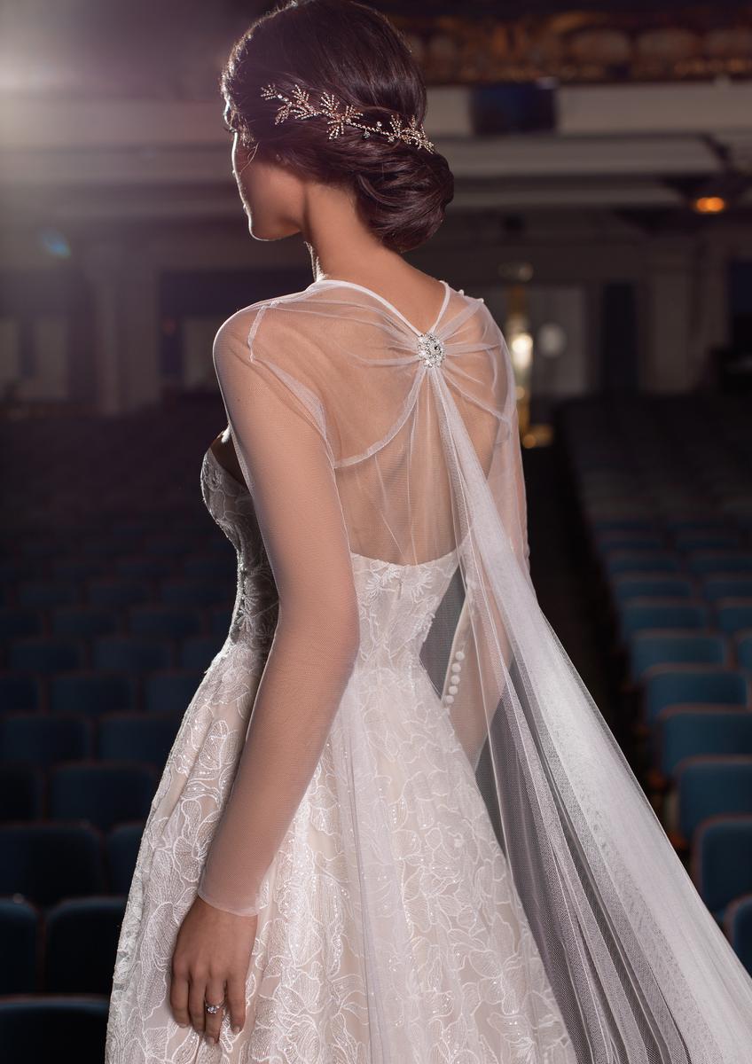 Privee Collection Style Number VELEZ - 5