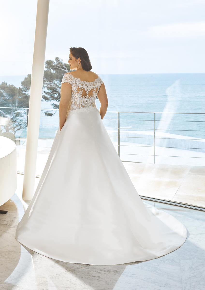 Pronovias Style Number EDIE - 4