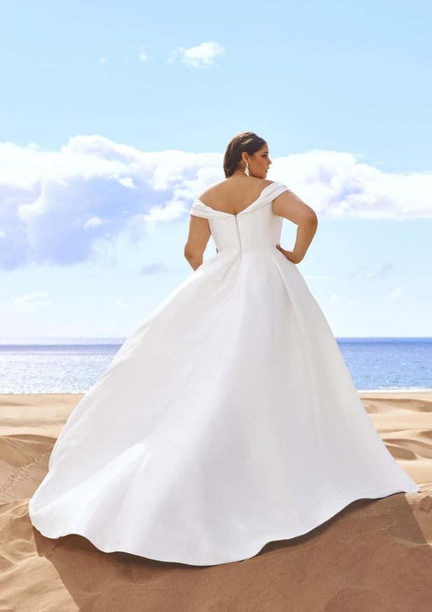 Pronovias Style Number IGUAZU - 2