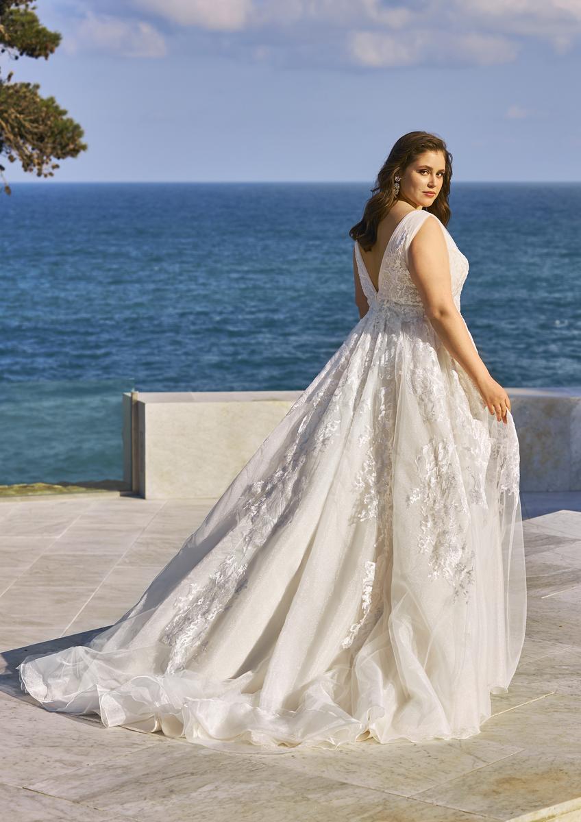 Pronovias Style Number TINKA - 8