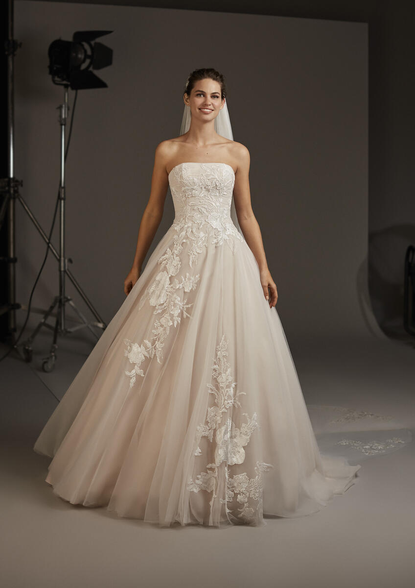 Pronovias Style Number LYNX - 1