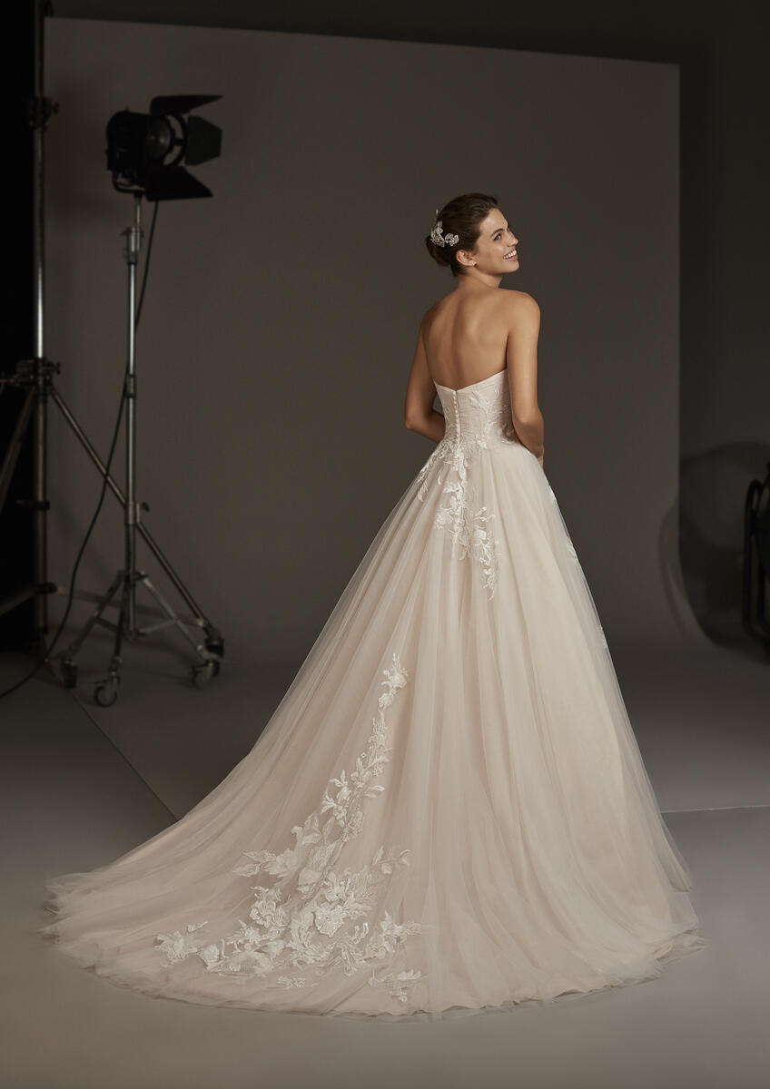 Pronovias Style Number LYNX - 2