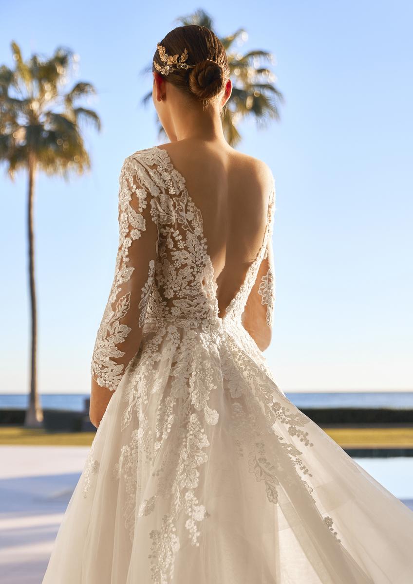 Pronovias Style Number MARIAMA - 4