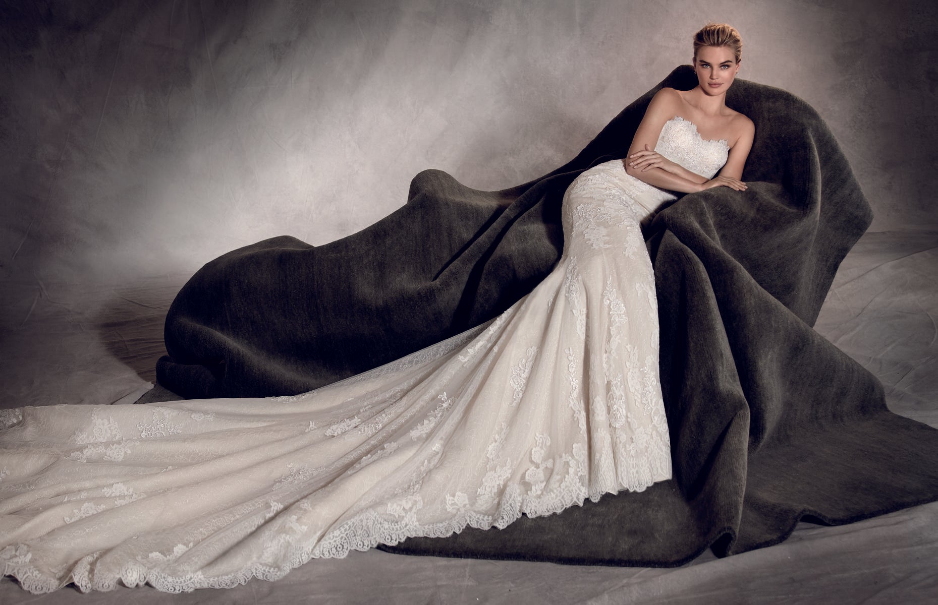 Pronovias Style Number PRINCIA - 8