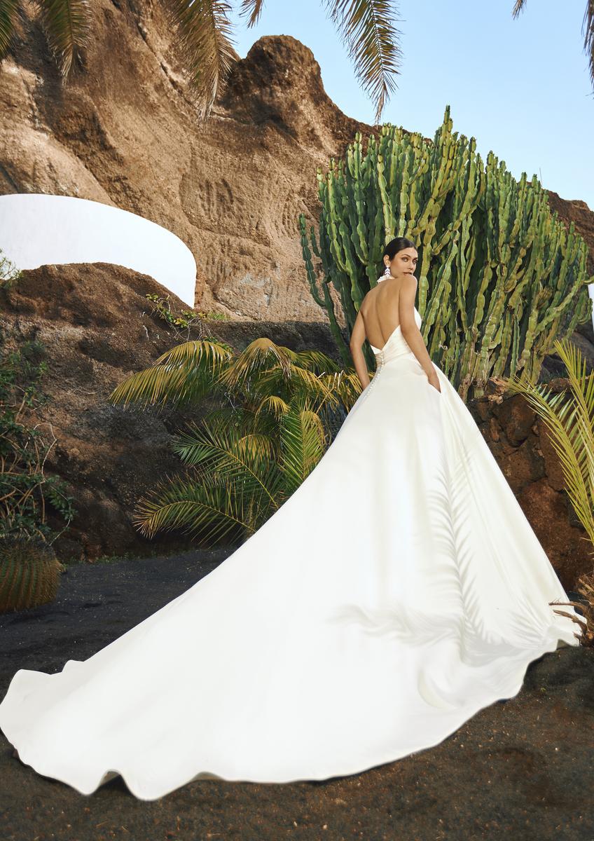 Pronovias Style Number ULURU - 2