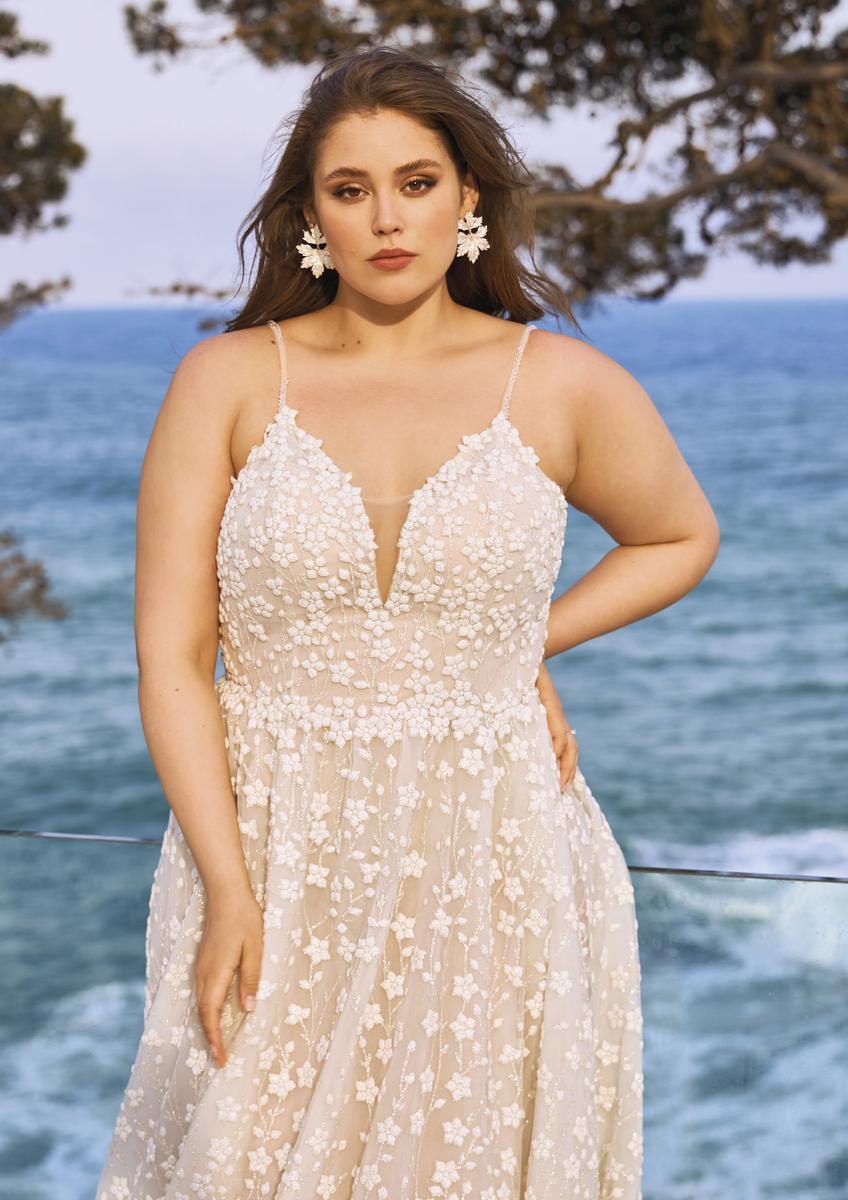 Pronovias Style Number YUKI - 5