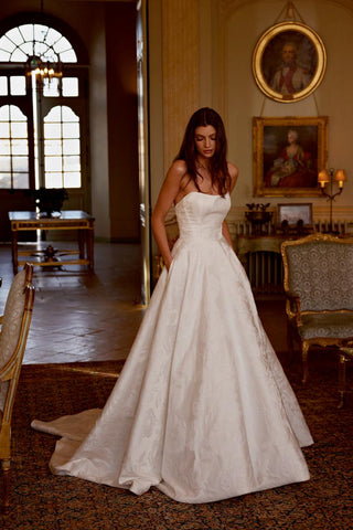 Justin Alexander Bridal Dress 88406 Ivory / 10 Justin Alexander Bridal Dress 88406 Ivory / 10