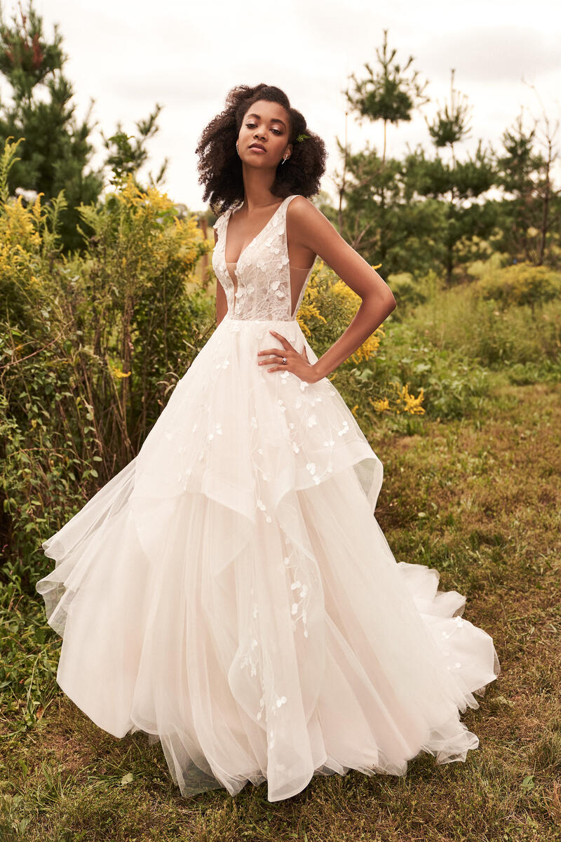 Lilian West Style Number 66201 - 5