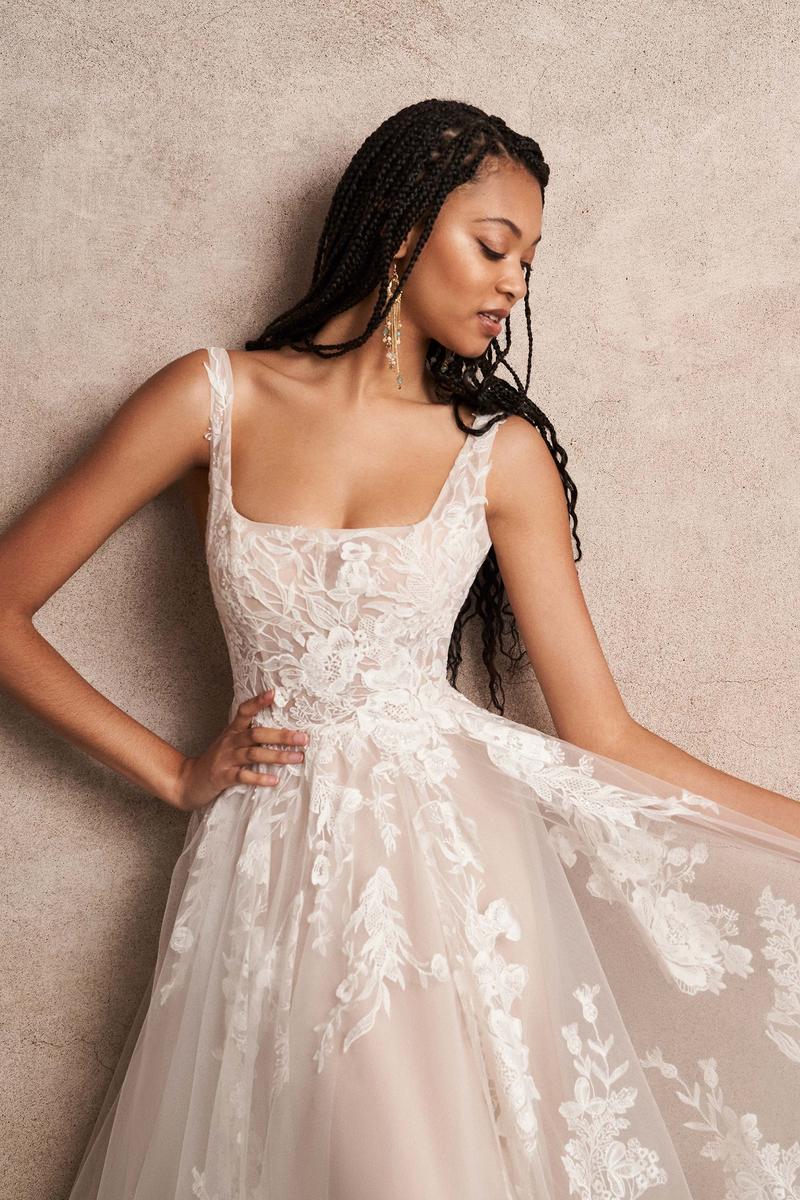 Lilian West Style Number 66225 - 3