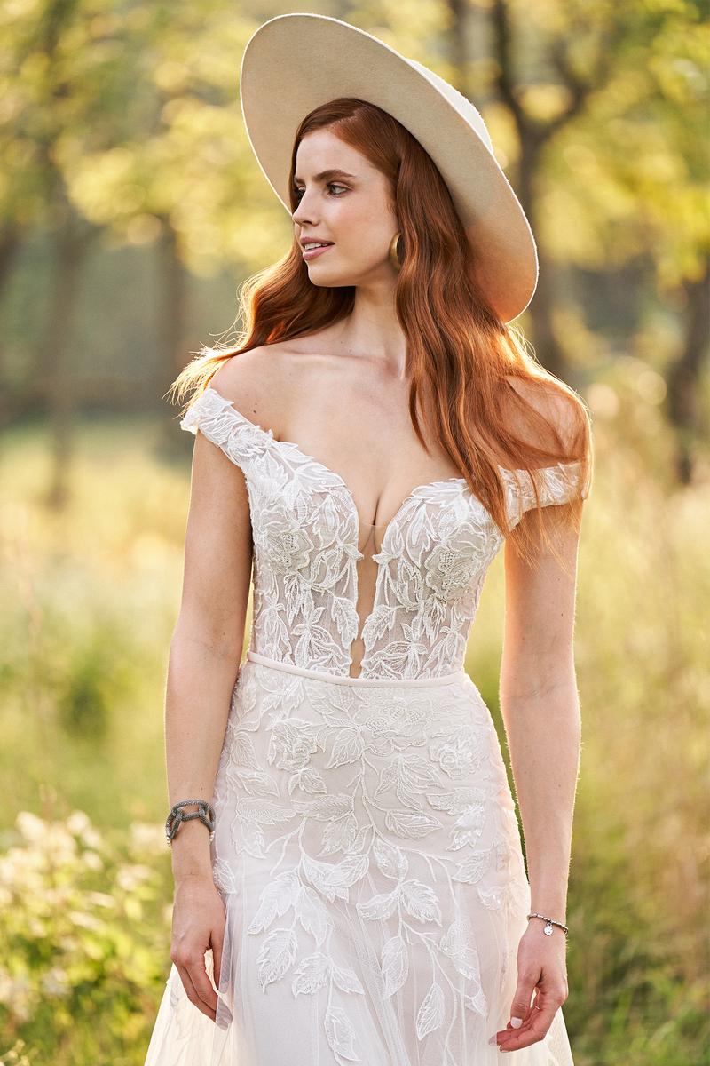 Lilian West Style Number 66244 - 3