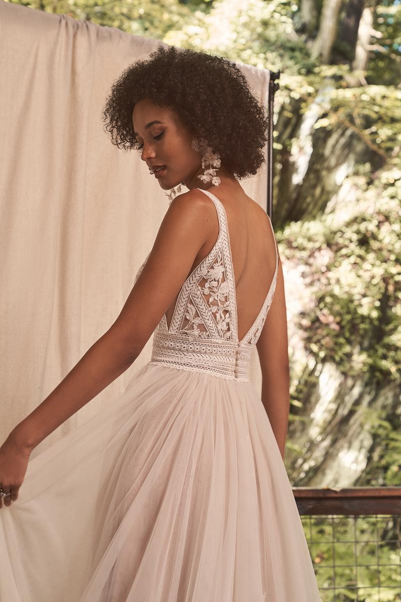 Lilian West Style Number 66289 - 4