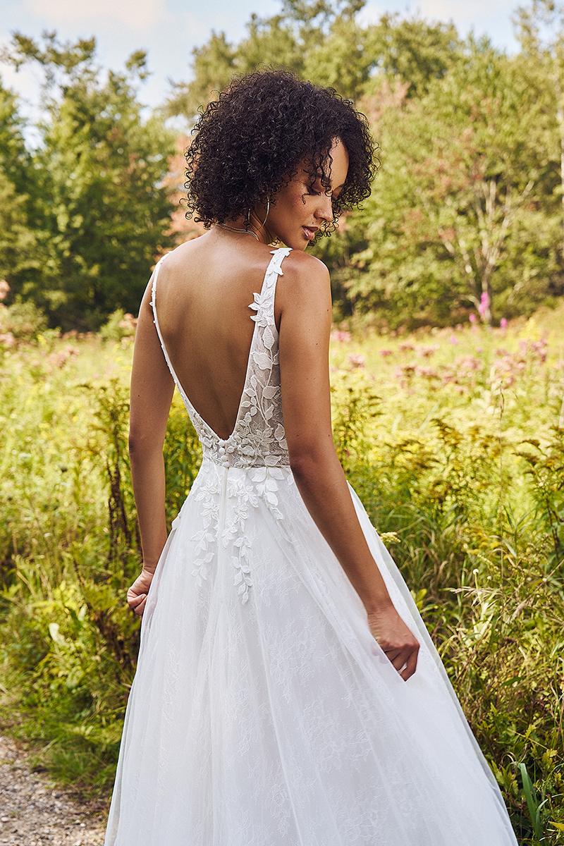 Lilian West Style Number 66332 - 4