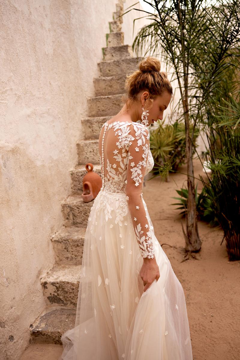 Lilian West Style Number 66368 - 5