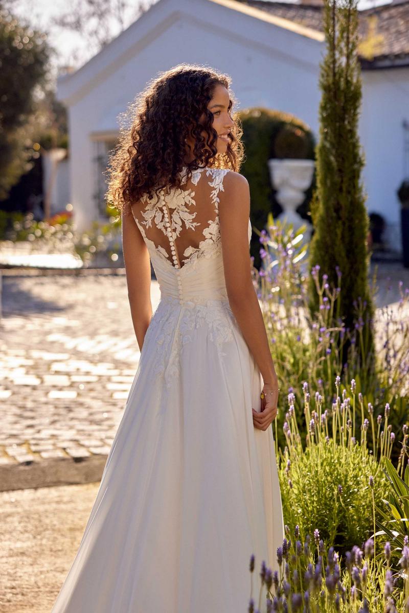 Lilian West Style Number 66415 - 4