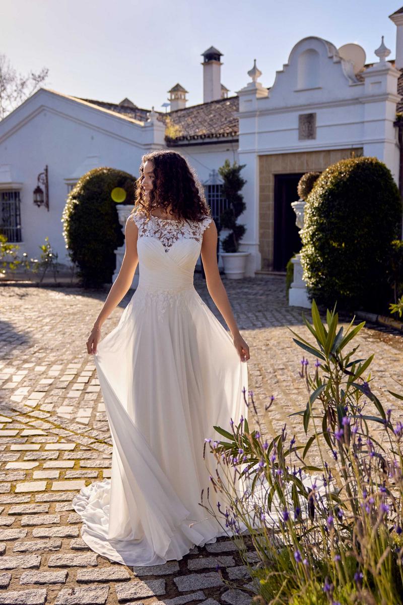 Lilian West Style Number 66415 - 5