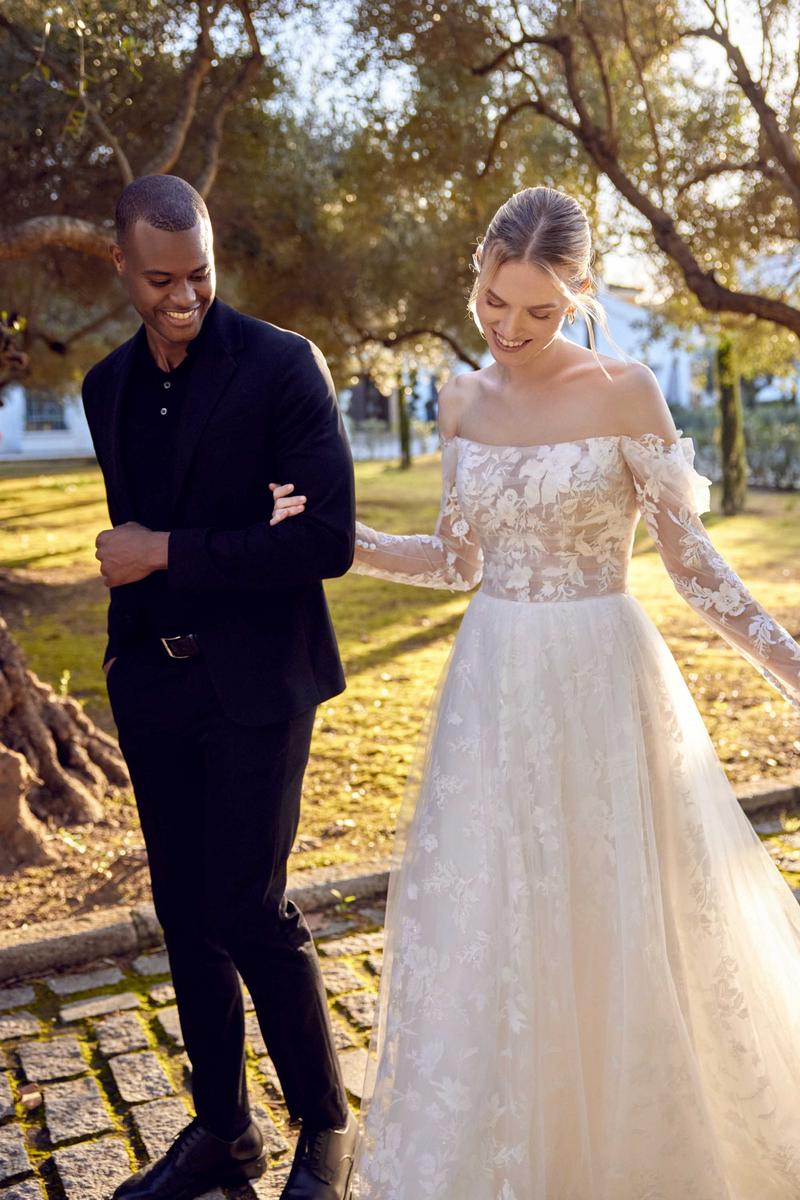 Lilian West Style Number 66420 - 7