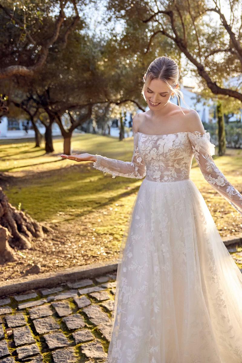 Lilian West Style Number 66420 - 3