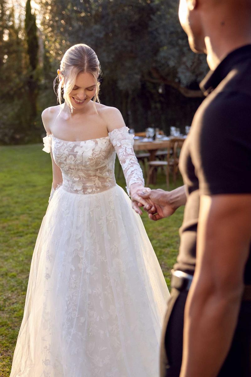 Lilian West Style Number 66420 - 5