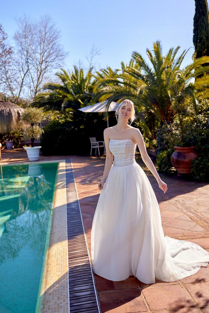 Lilian West Style Number 66423 - 8