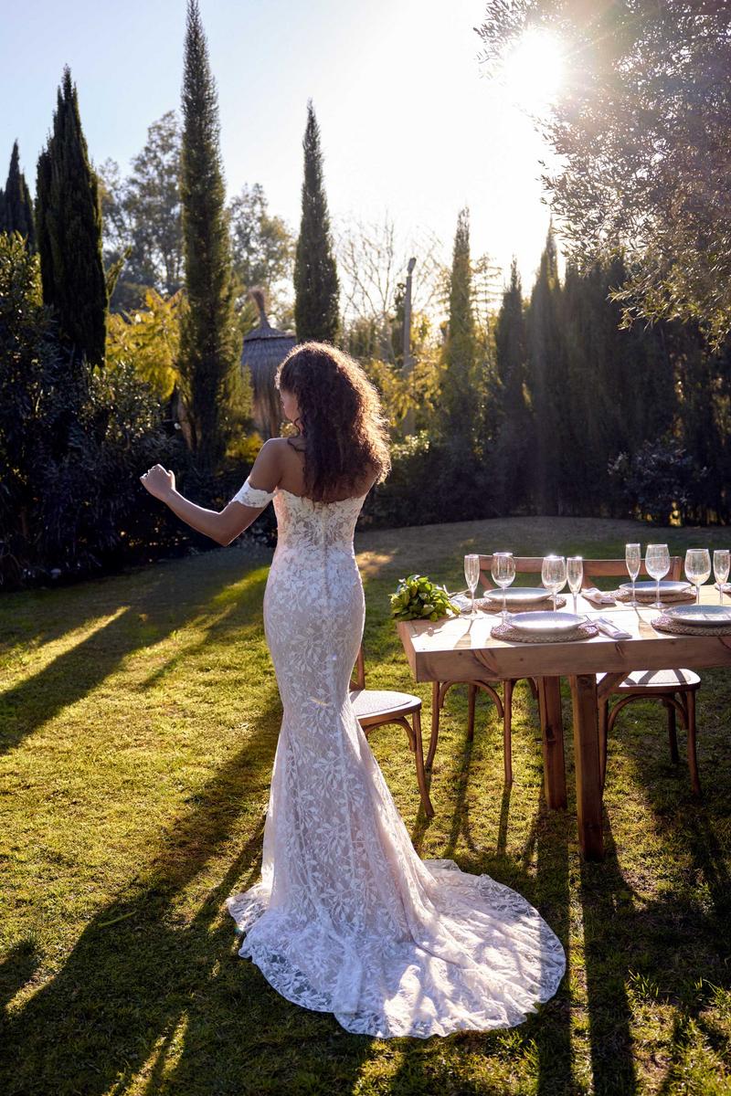 Lilian West Style Number 66429 - 2