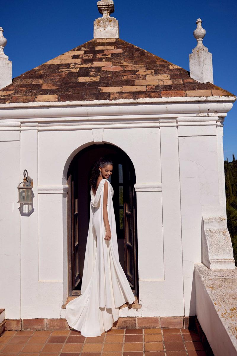 Lilian West Style Number 66434 - 9