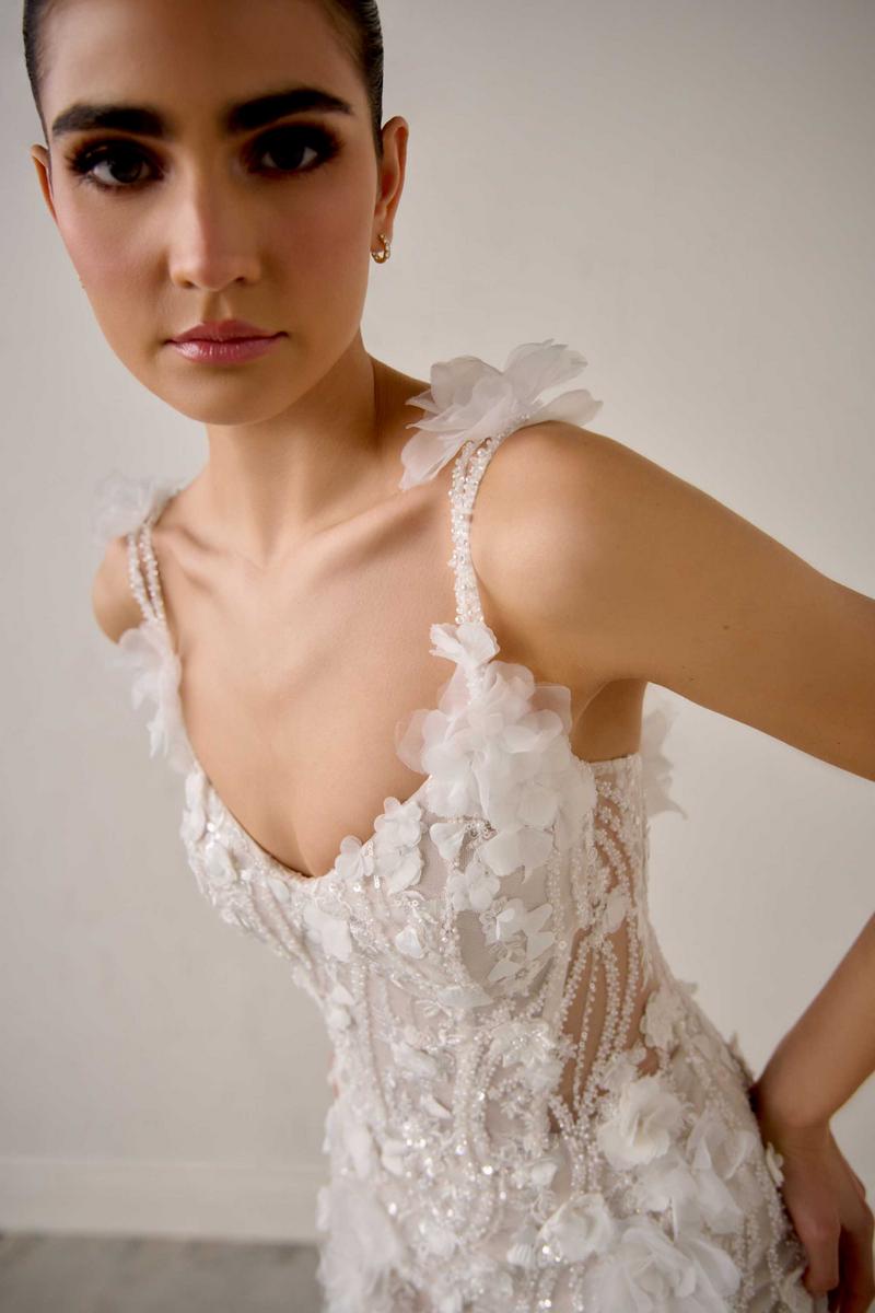 Signature Style Number 99363Z - 9